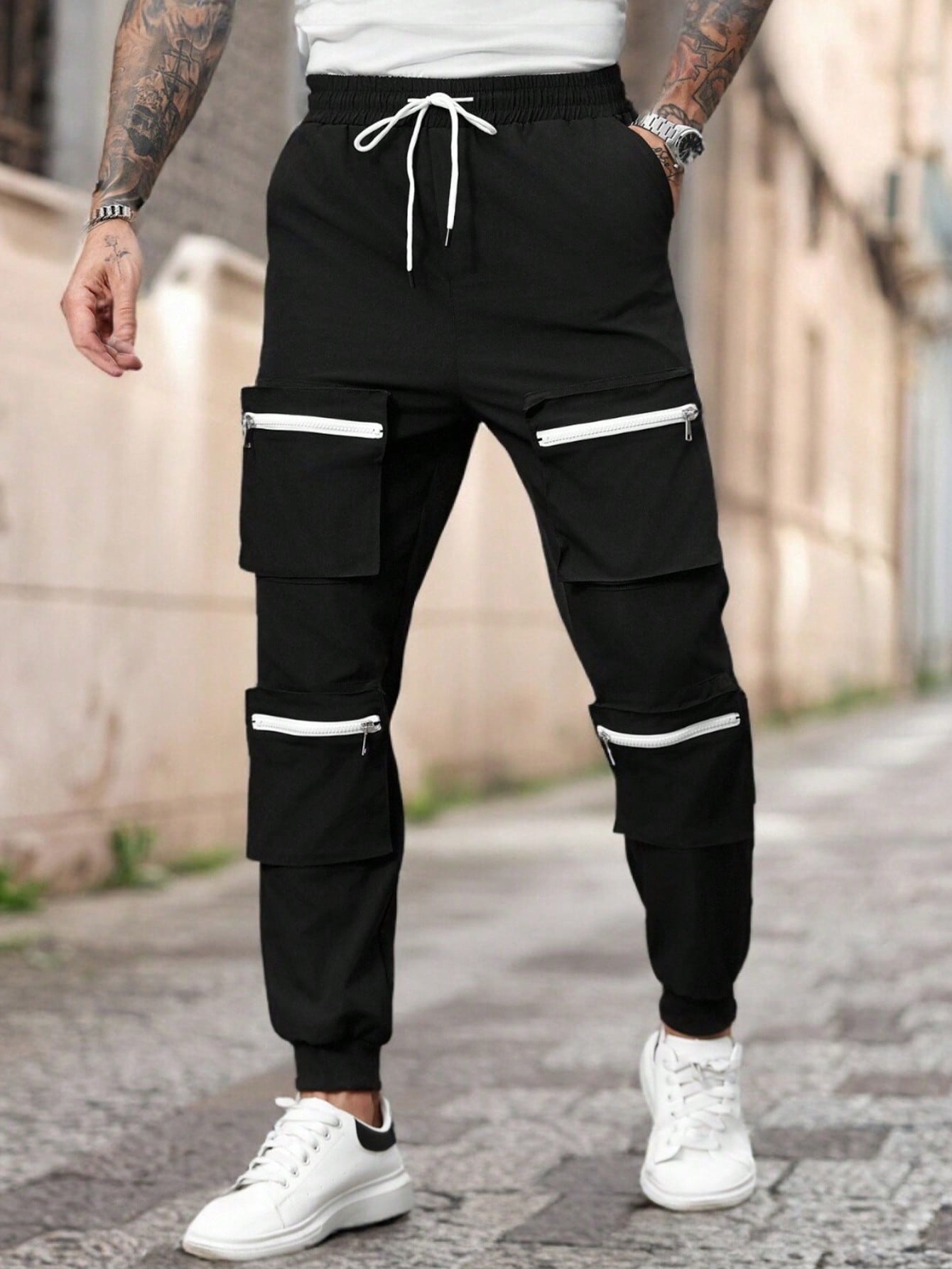 Calça Masculina Jogger Com Zíperes E Design Tático Urbano Calça Masculina Jogger Com Zíperes E Design Tático Urbano