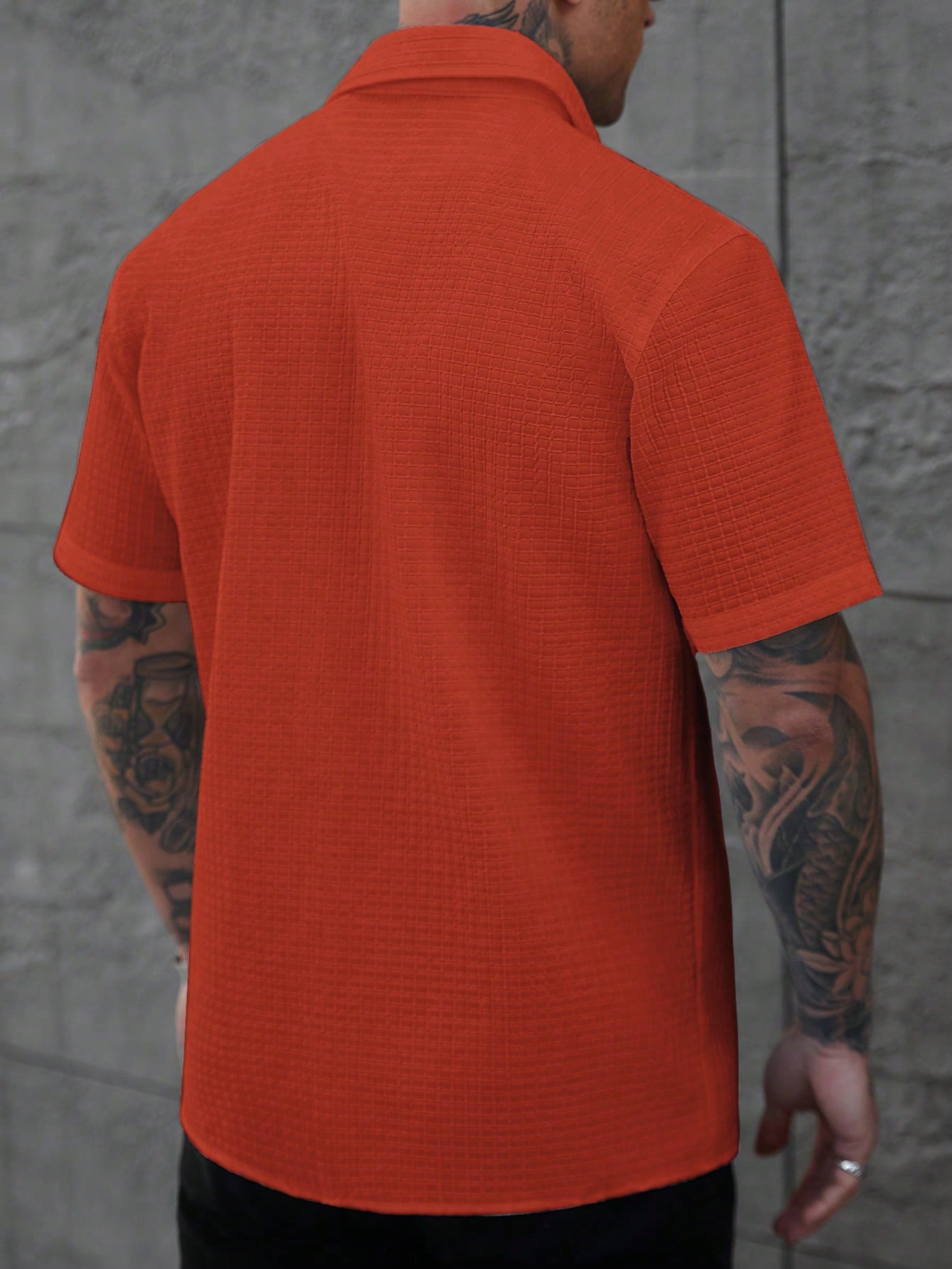 Camisa Masculina De Botão Textura Minimalista Botões Contrastantes Camisa Masculina De Botão Textura Minimalista Botões