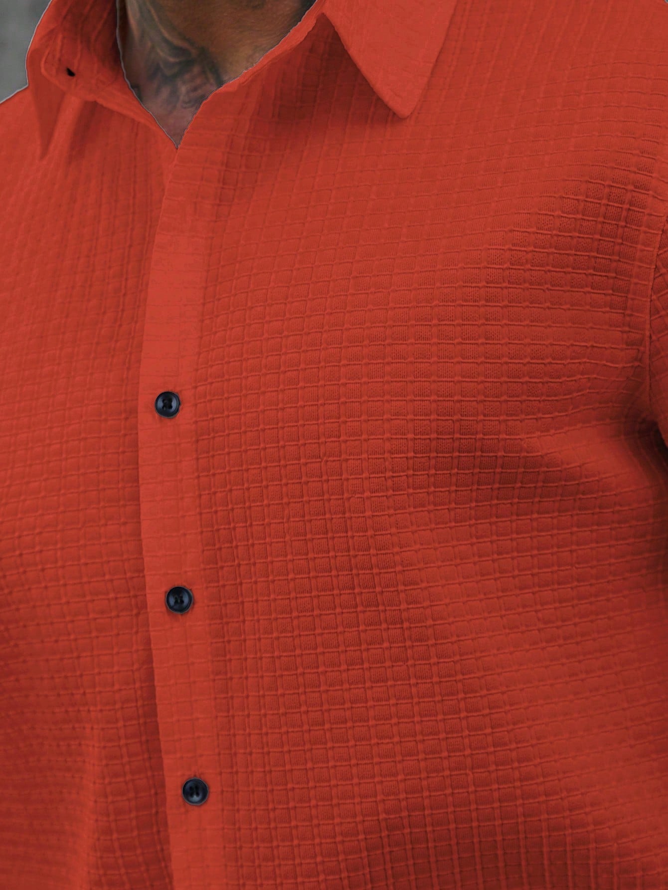 Camisa Masculina De Botão Textura Minimalista Botões Contrastantes Camisa Masculina De Botão Textura Minimalista Botões