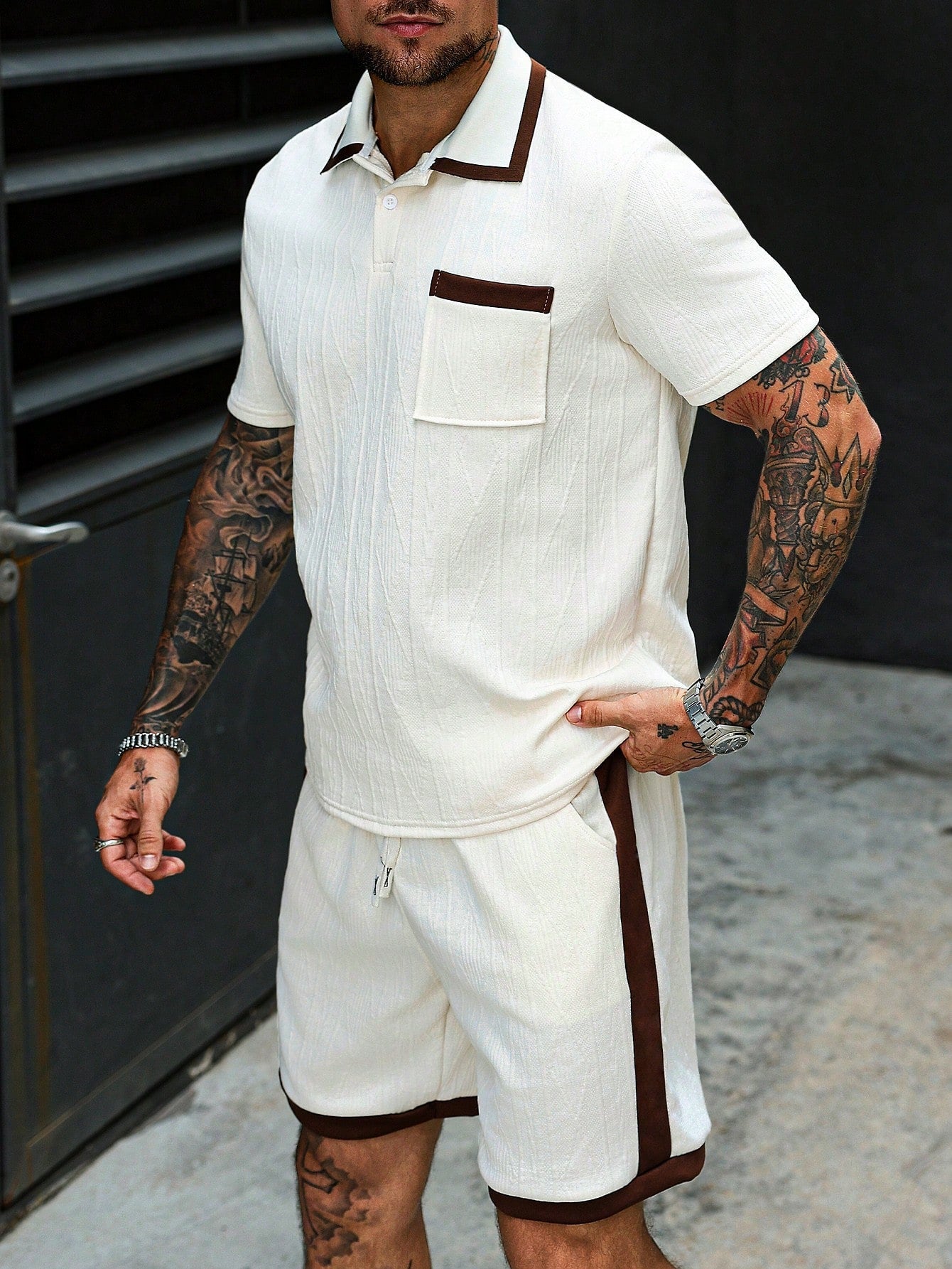 Conjunto Masculino Polo Texturizada E Shorts Com Listras Conjunto Masculino Polo Texturizada E Shorts Com Listras