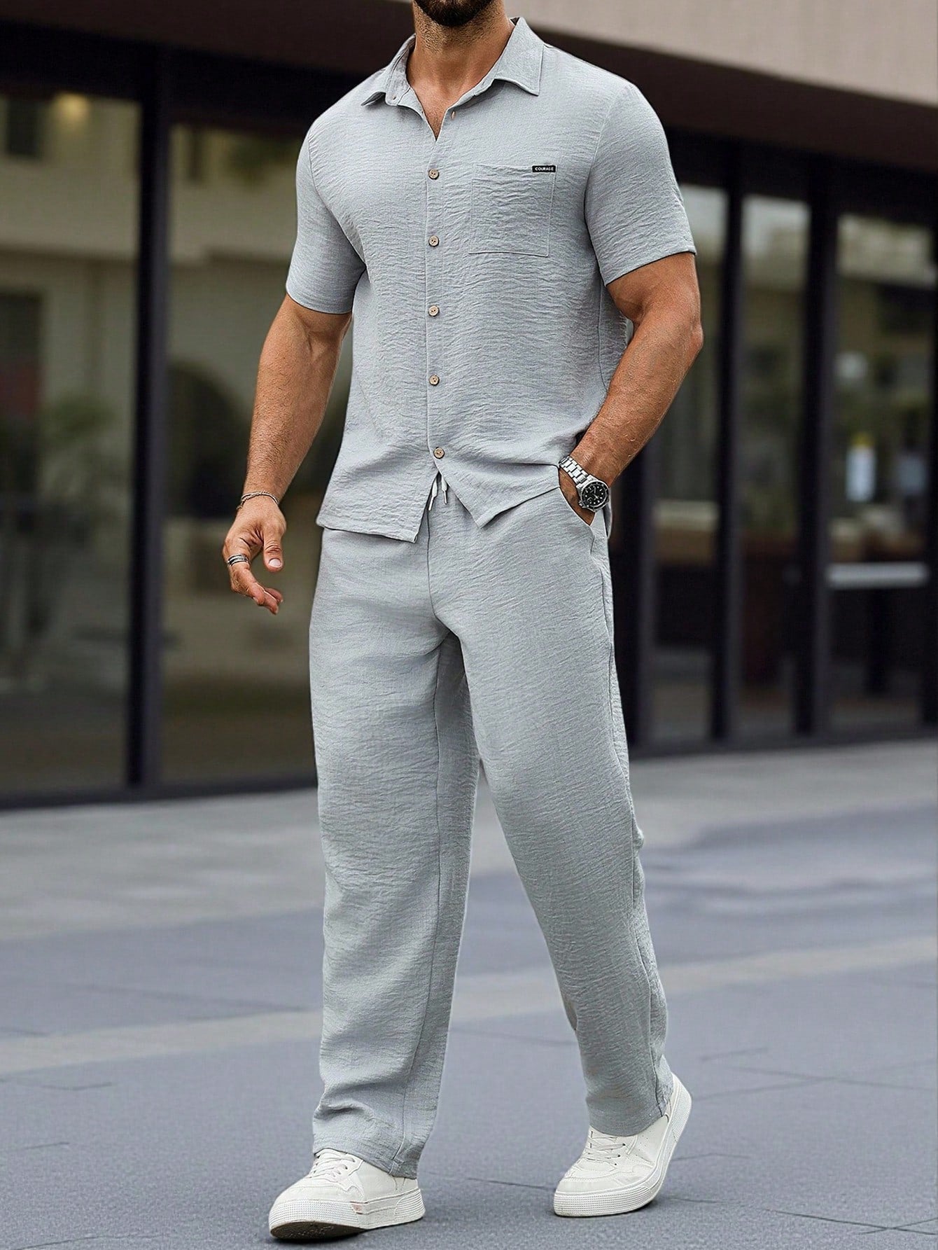 Conjunto Masculino Camisa Curta Com Botões E Calça Com Bolsos Conjunto Masculino Camisa Curta Com Botões E Calça Com