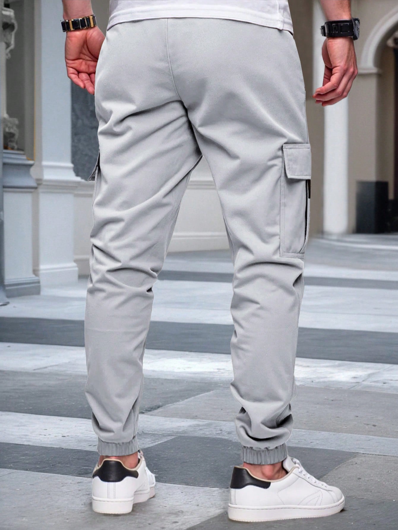 Calça Masculina Cargo Com Cintura Elástica E Cordão Ajustável Calça Masculina Cargo Com Cintura Elástica E Cordão