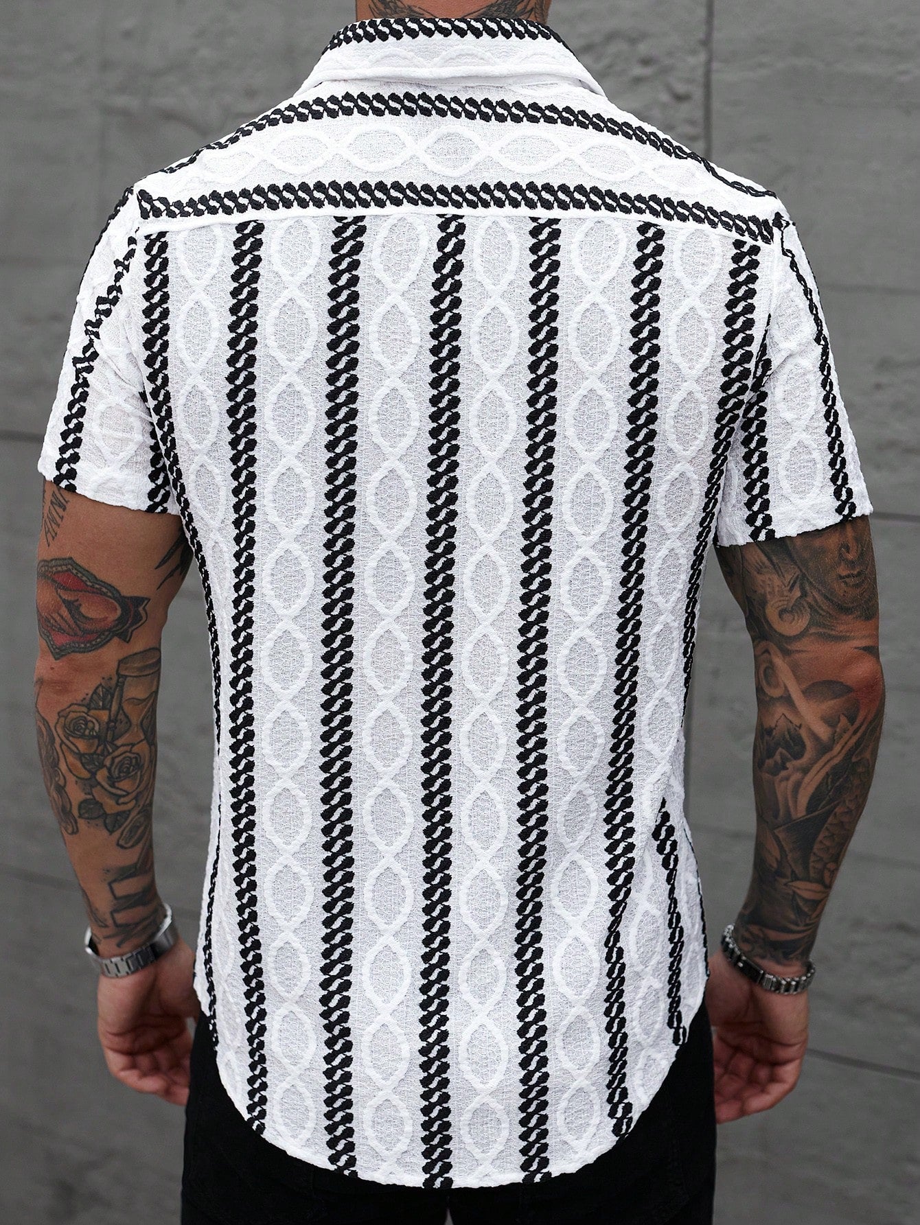 Camisa Masculina De Botão Listras Estilizadas Design Impactante Camisa Masculina De Botão Listras Estilizadas Design