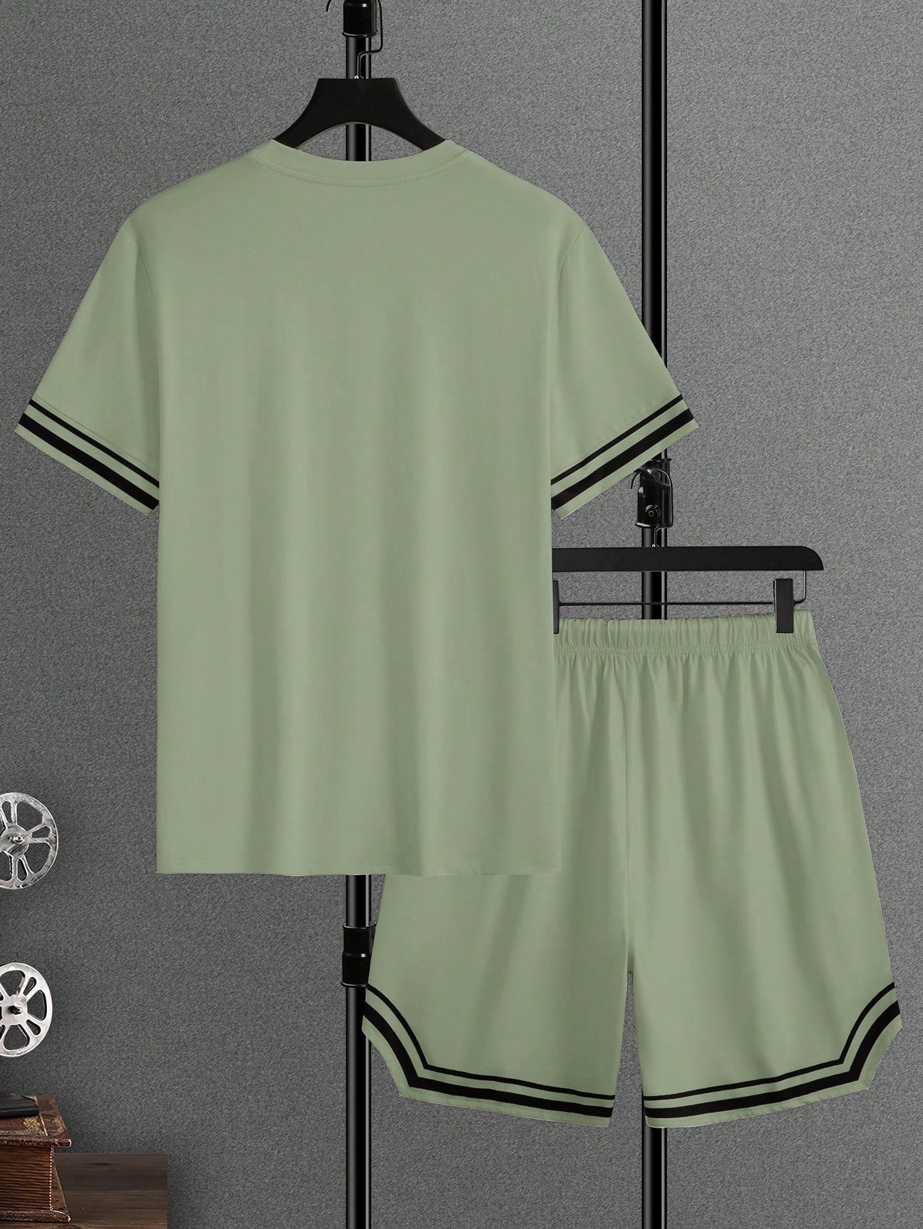 Conjunto Masculino Camiseta Manga Curta E Shorts Cós Ajustável Conjunto Masculino Camiseta Manga Curta E Shorts Cós