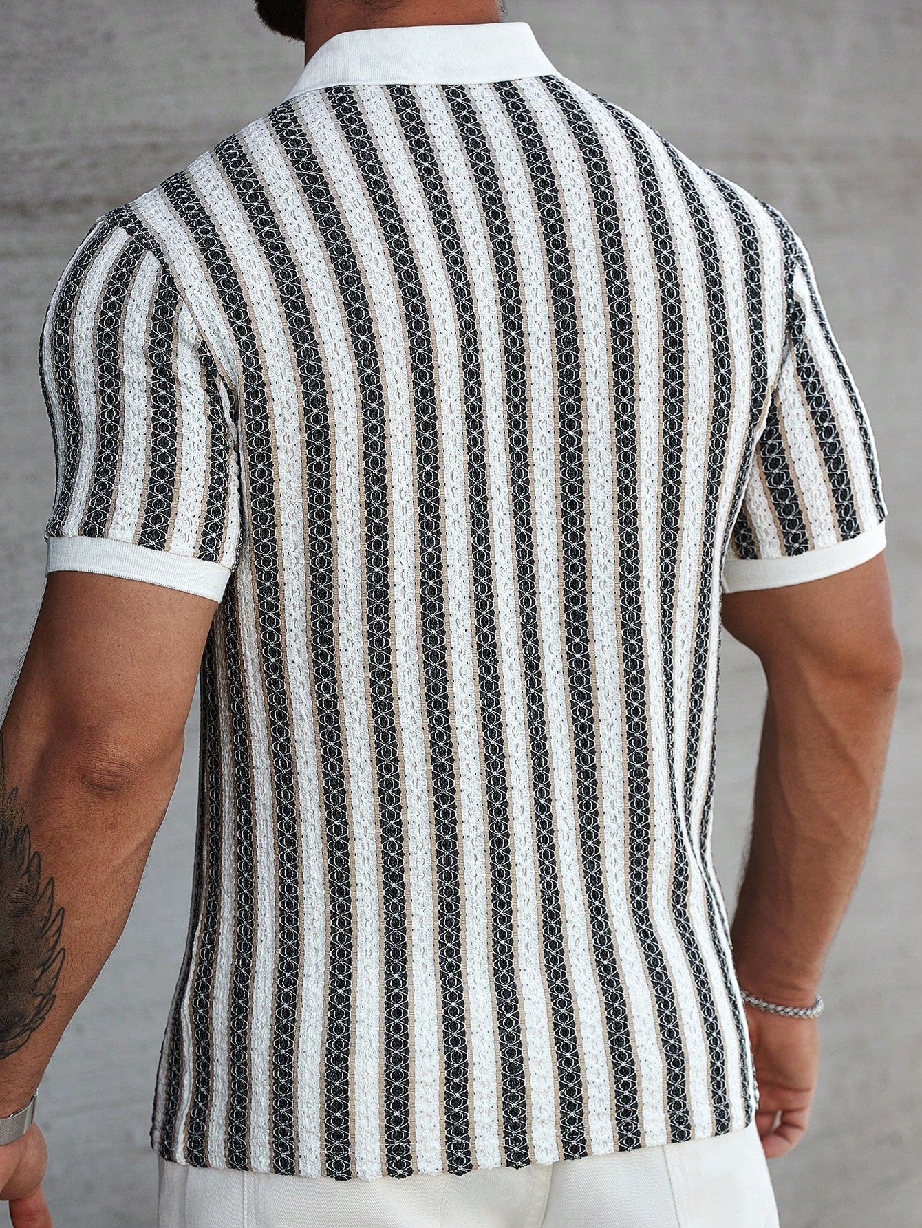 Camisa Polo Masculina Listrada Estampa Retrô Sofisticada Camisa Polo Masculina Listrada Estampa Retrô Sofisticada