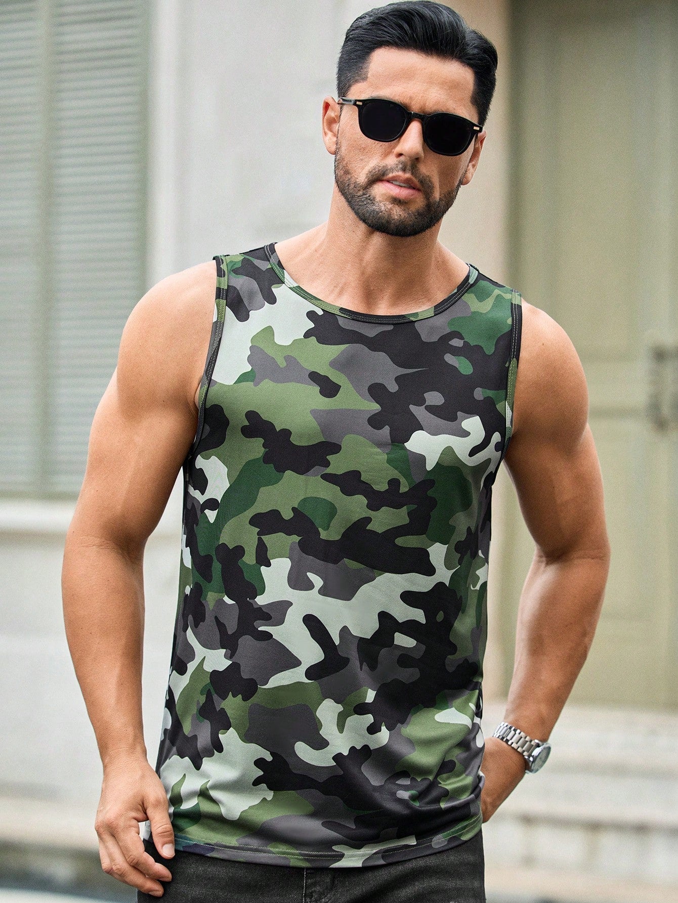 Camiseta Regata Masculina Slim Estampa Camuflada Casual Verde Escuro / PP Camiseta Regata Masculina Slim Estampa