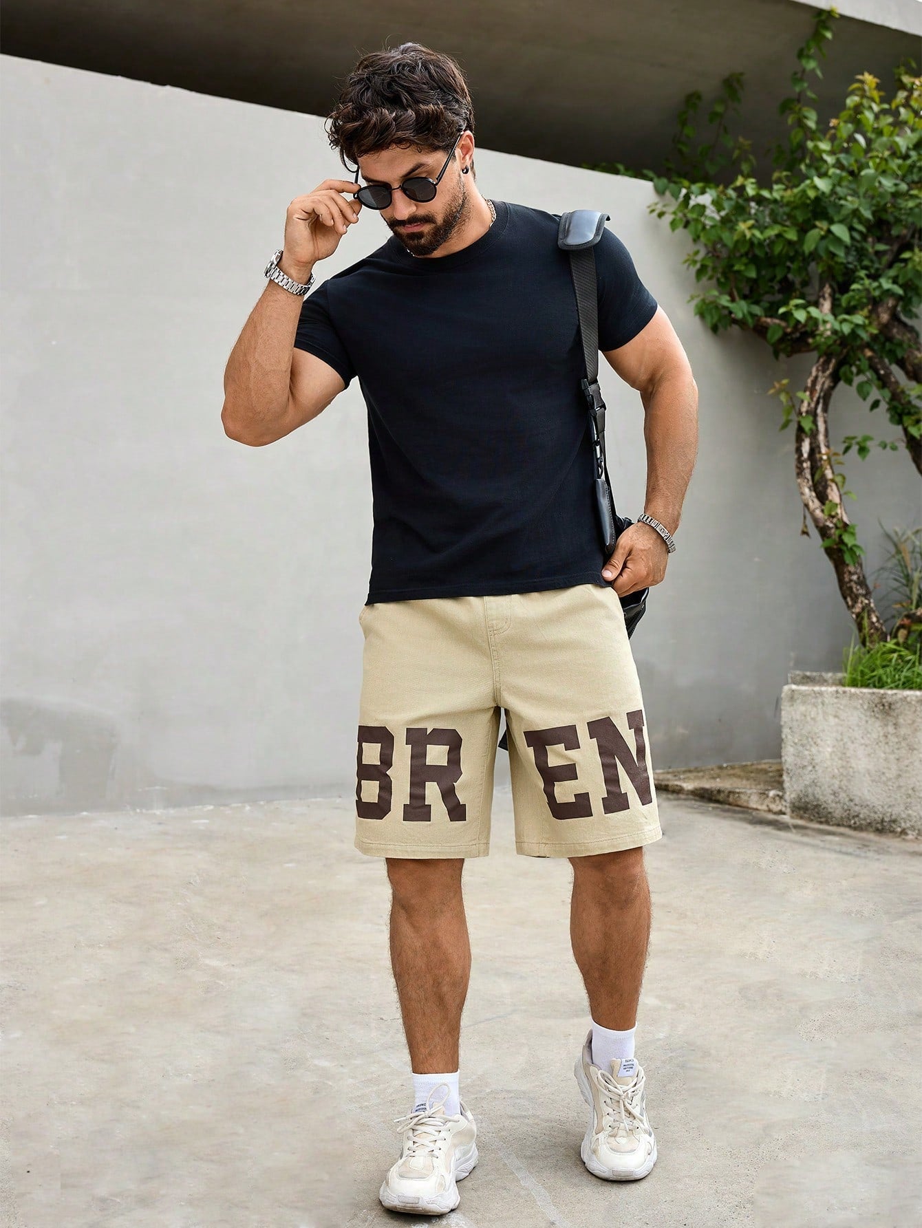 Shorts Masculino Jeans Solto Com Estampa Frontal Lettering Shorts Masculino Jeans Solto Com Estampa Frontal Lettering