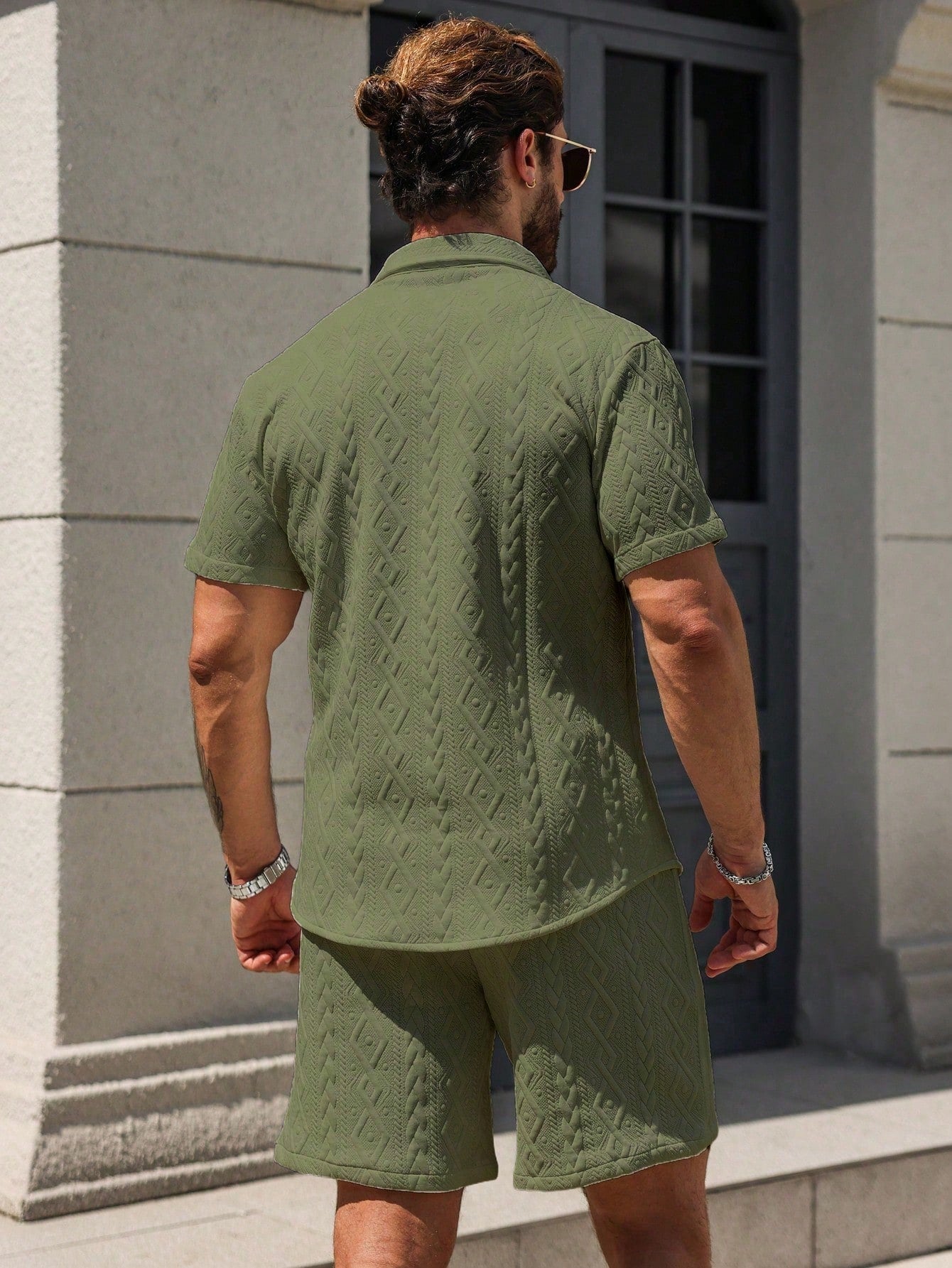 Conjunto Masculino Camisa Manga Curta E Bermuda Texturizada Conjunto Masculino Camisa Manga Curta E Bermuda Texturizada