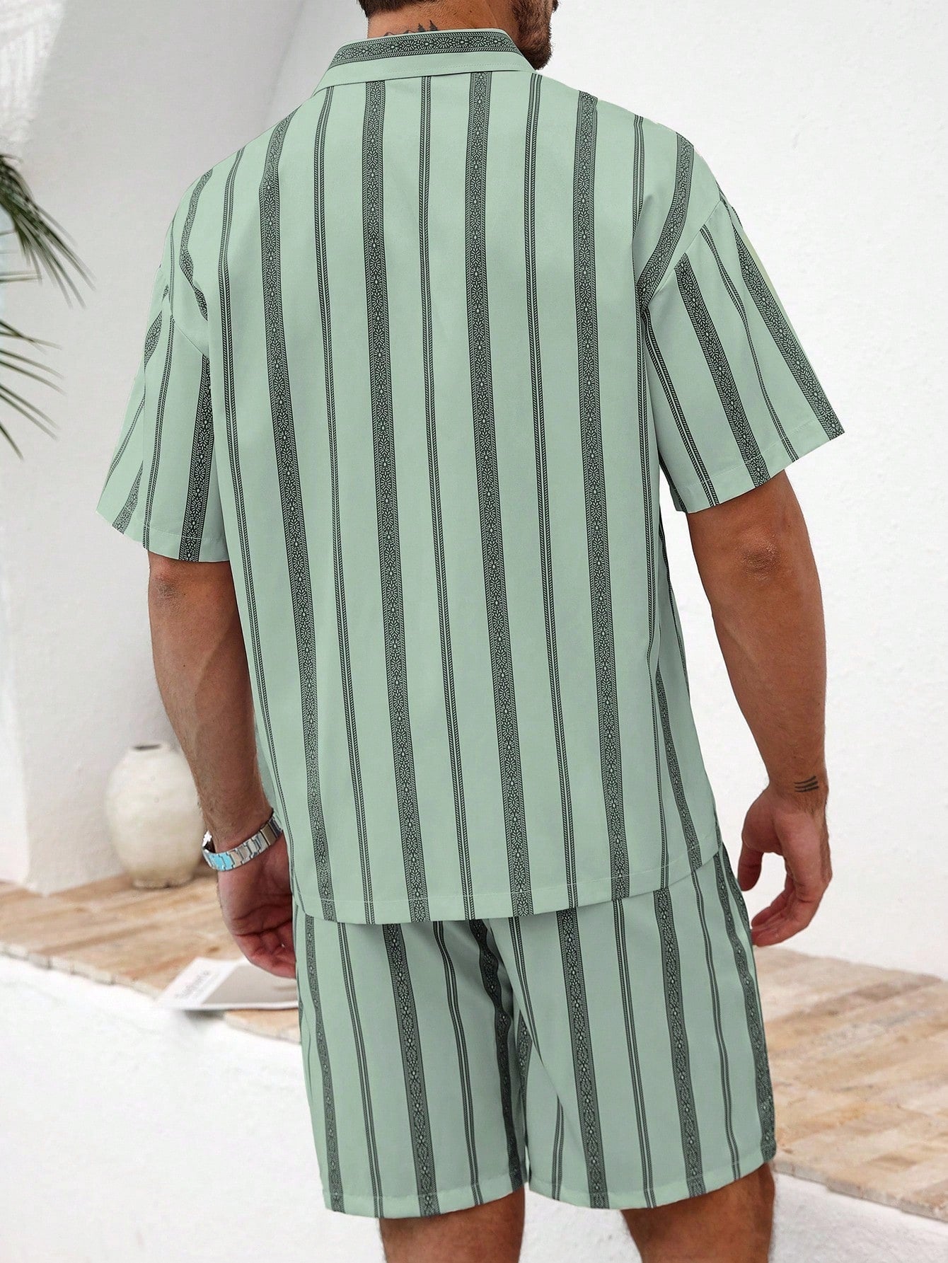 Conjunto Masculino Camisa Estampa Listrada E Shorts Casuais Conjunto Masculino Camisa Estampa Listrada E Shorts Casuais