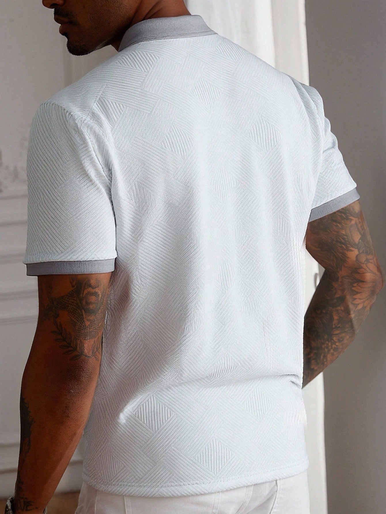 Camisa Polo Masculina Zíper Textura Geométrica Sofisticada Camisa Polo Masculina Zíper Textura Geométrica Sofisticada