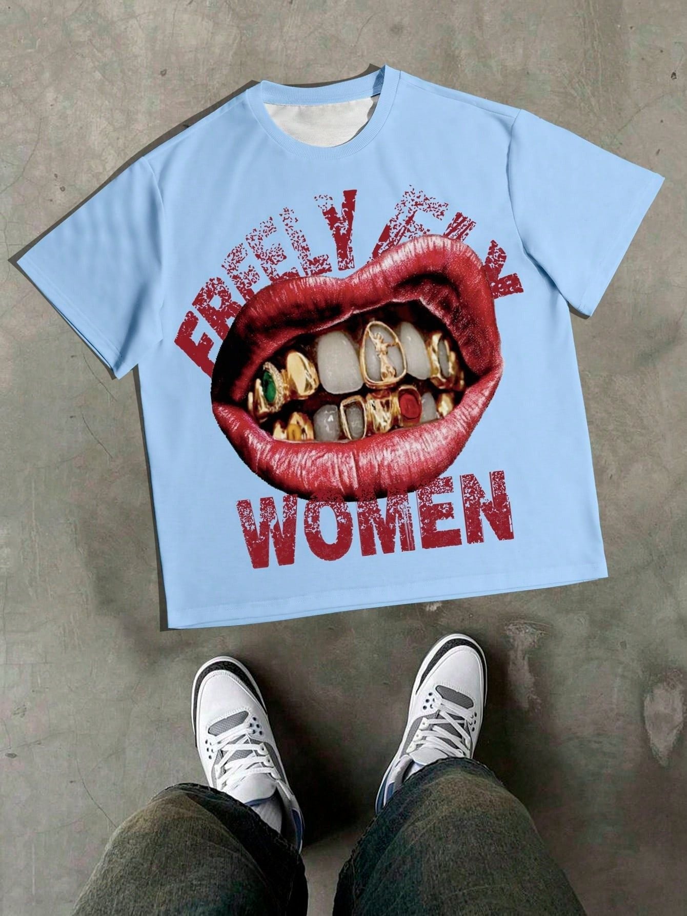 Camiseta Masculina Oversized Estampa Boca Dentes Dourados Azul / PP Camiseta Masculina Oversized Estampa Boca Dentes