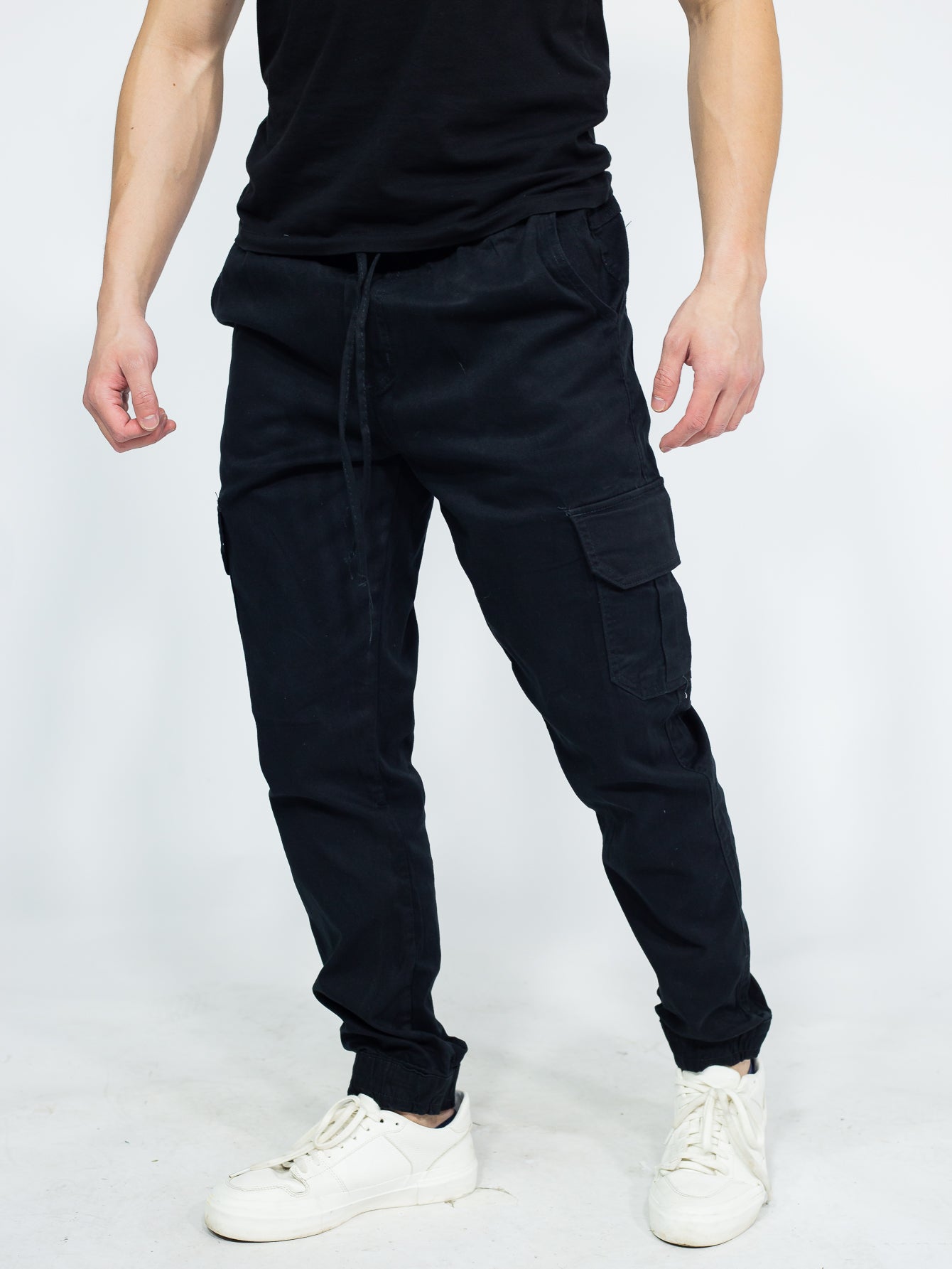 Calça Masculina Jogger Com Bolsos Laterais E Cintura Ajustável Preto / PP Calça Masculina Jogger Com Bolsos Laterais E