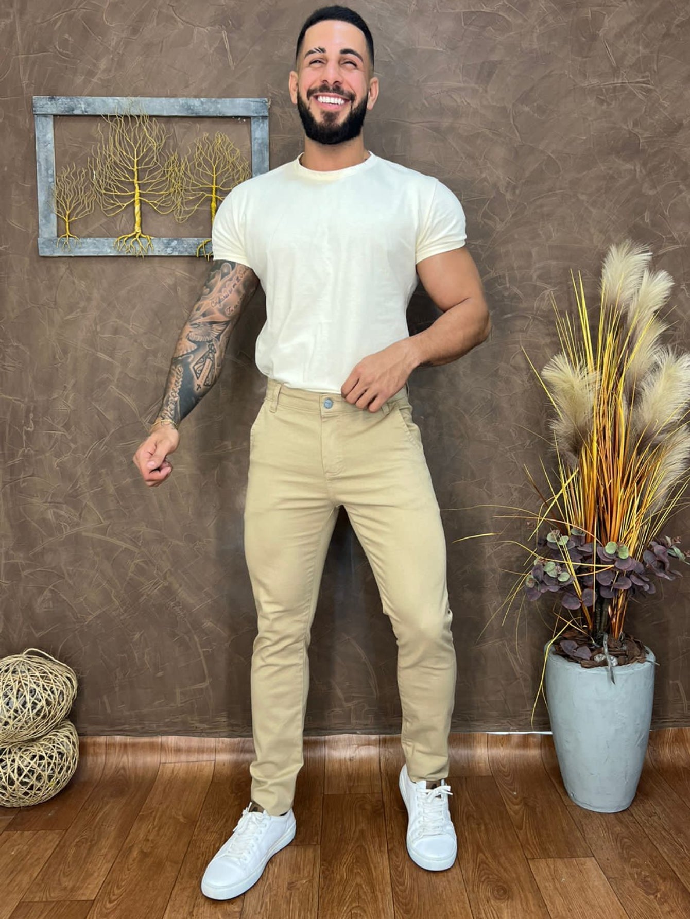 Calça Masculina Jeans Slim Fit Com Rasgos Discretos E Estilo Urbano Champanhe / PP Calça Masculina Jeans Slim Fit Com