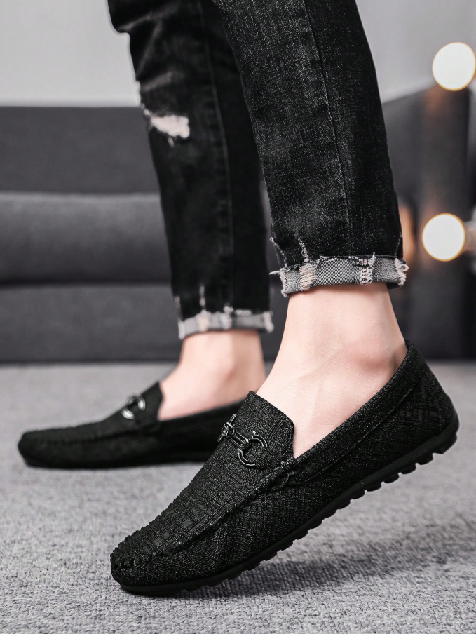 Mocassim Masculino Texturizado Elegante Com Detalhe Metálico Mocassim Masculino Texturizado Elegante Com Detalhe