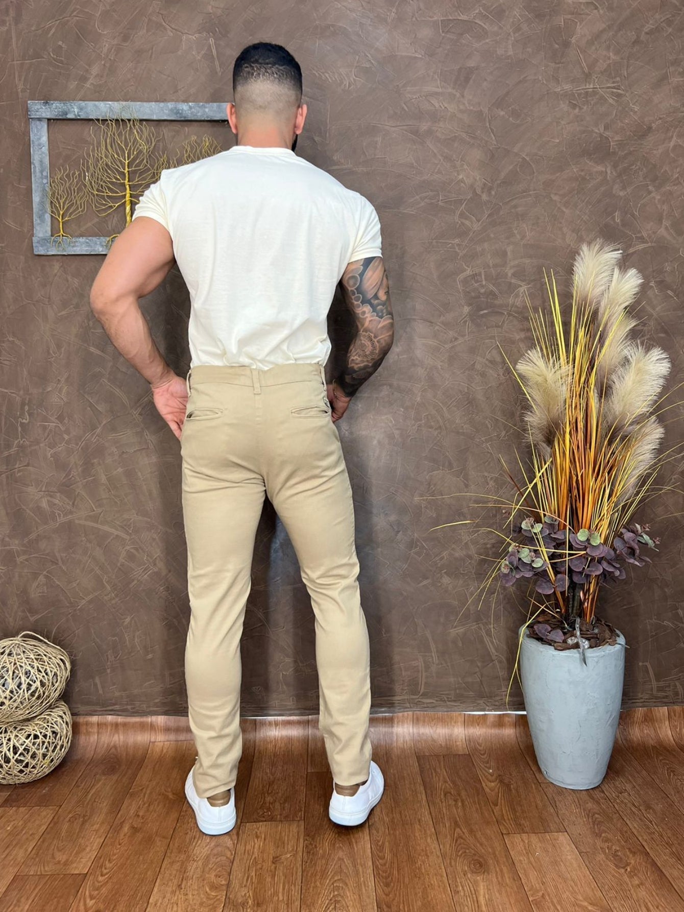 Calça Masculina Jeans Slim Fit Com Rasgos Discretos E Estilo Urbano Calça Masculina Jeans Slim Fit Com Rasgos Discretos