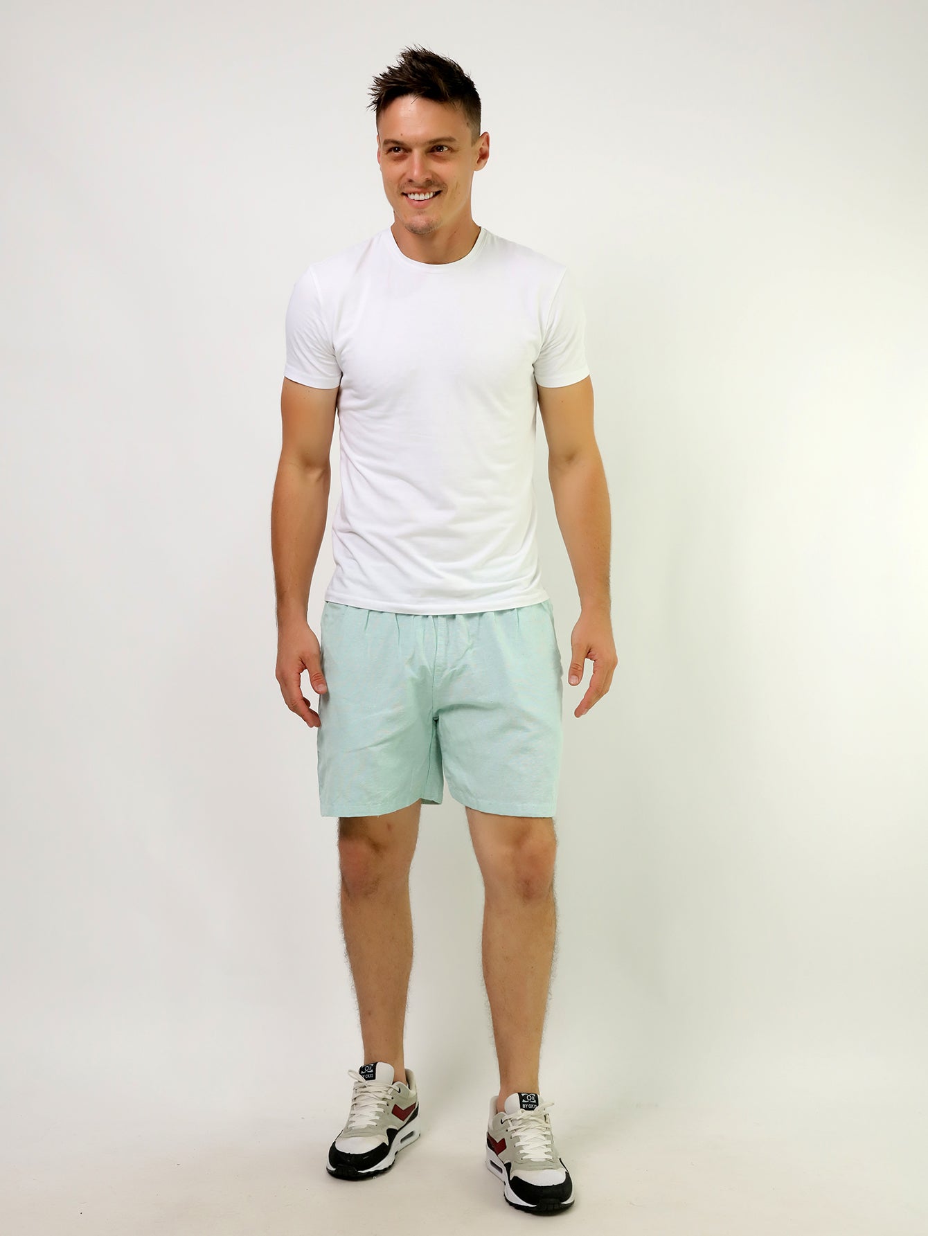 Shorts Masculino Casual Com Cós Elástico E Cordão Ajustável Shorts Masculino Casual Com Cós Elástico E Cordão Ajustável