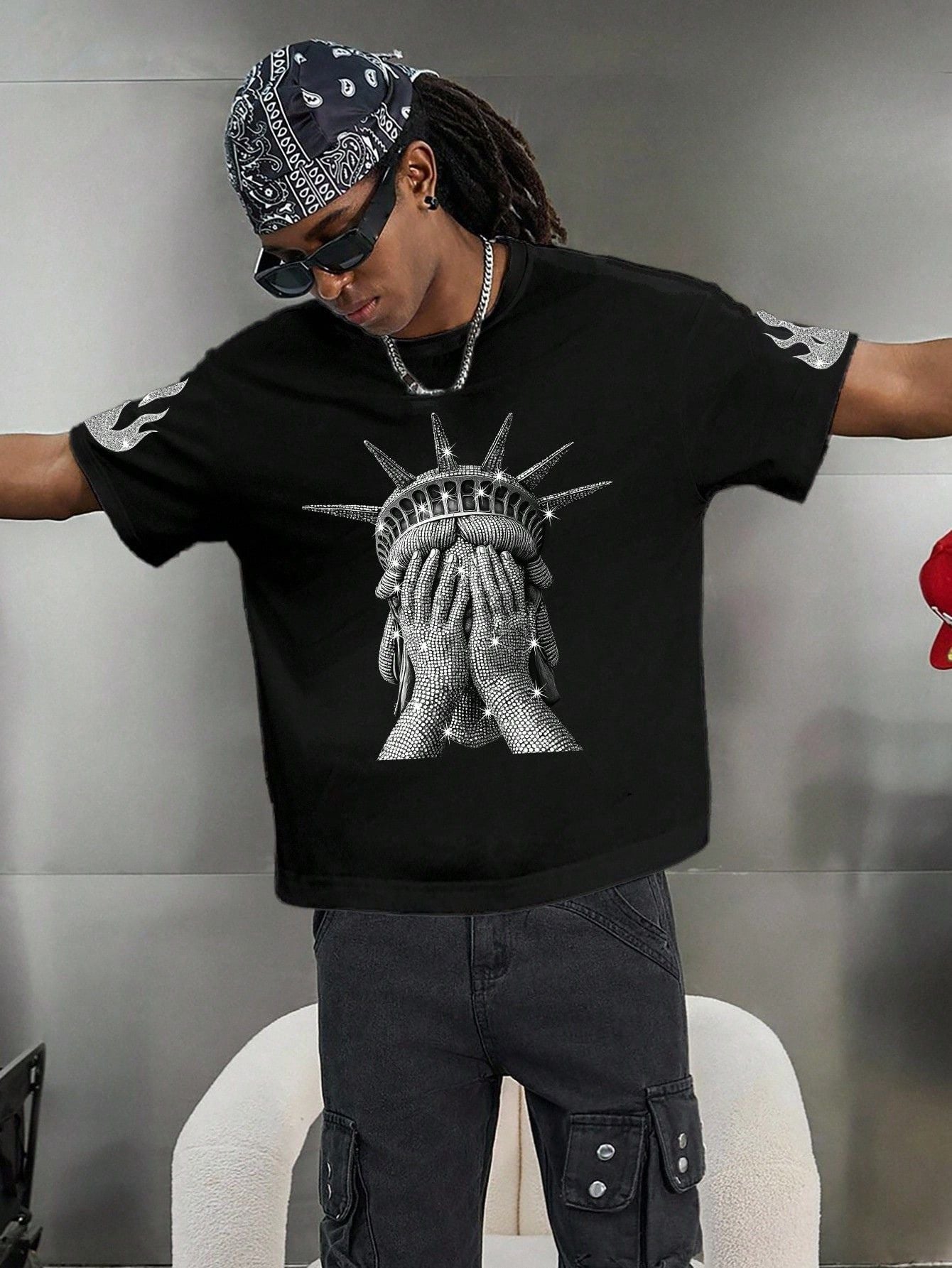Camiseta Masculina Oversized Estampa Estátua Da Liberdade Preto / PP Camiseta Masculina Oversized Estampa Estátua Da