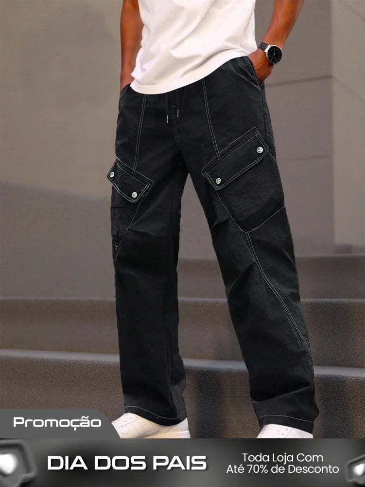 Calça Masculina Cargo Com Costura Marcada E Bolsos Frontais Preto / PP Calça Masculina Cargo Com Costura Marcada E