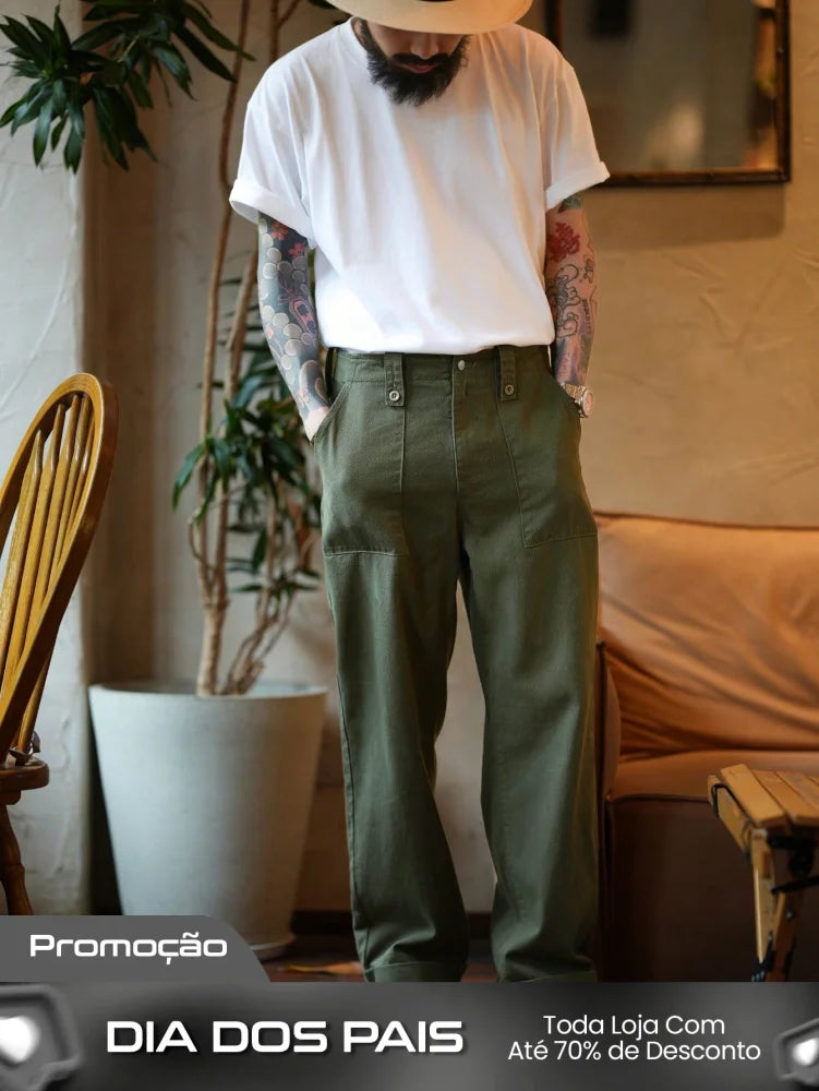 Calça Masculina Cargo Wide Leg Com Lavagem Vintage E Design Urbano Calça Masculina Cargo Wide Leg Com Lavagem Vintage E