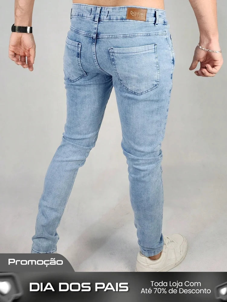 Calça Masculina Jeans Slim Fit Com Lavagem Clara E Design Básico Calça Masculina Jeans Slim Fit Com Lavagem Clara E