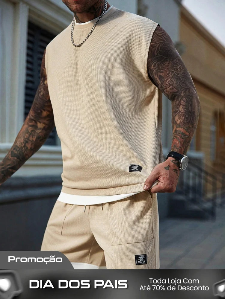 Conjunto Masculino Regata Estampada Badge E Shorts Cós Ajustável Conjunto Masculino Regata Estampada Badge E Shorts Cós